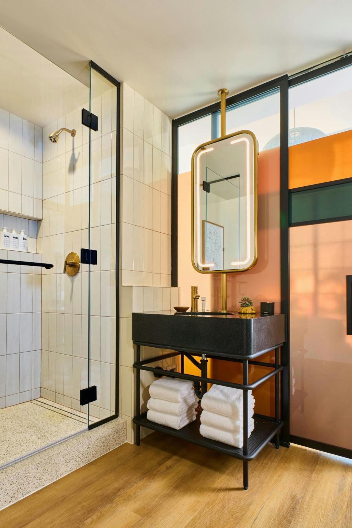 Hollywood Volume, A Tribute Portfolio Hotel Los Angeles Exterior photo